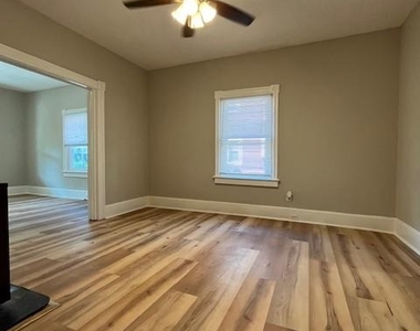 807 Wolfe Street - Photo Thumbnail 9
