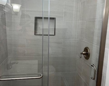 807 Wolfe Street - Photo Thumbnail 11