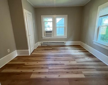 807 Wolfe Street - Photo Thumbnail 14