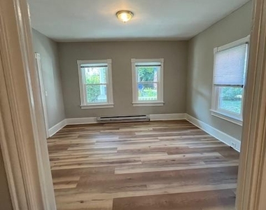 807 Wolfe Street - Photo Thumbnail 5