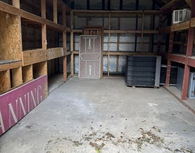 807 Wolfe Street - Photo Thumbnail 16
