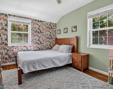 1527 Woodbine Street - Photo Thumbnail 15
