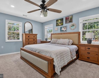 1527 Woodbine Street - Photo Thumbnail 17