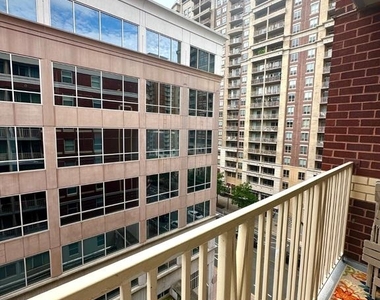 880 N Pollard Street - Photo Thumbnail 6