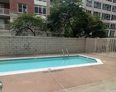 880 N Pollard Street - Photo Thumbnail 19