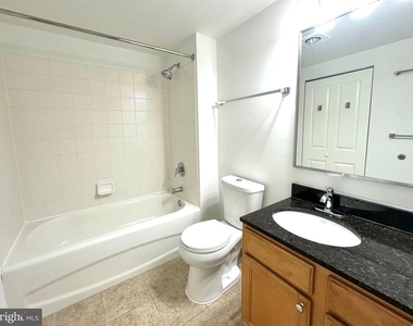 880 N Pollard Street - Photo Thumbnail 8