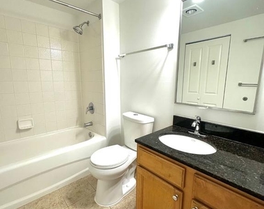 880 N Pollard Street - Photo Thumbnail 9