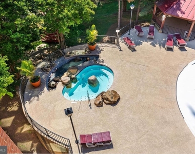 1021 Arlington Boulevard - Photo Thumbnail 22