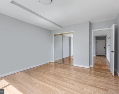 1021 Arlington Boulevard - Photo Thumbnail 13