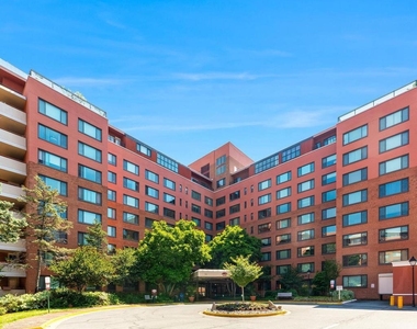 1021 Arlington Boulevard - Photo Thumbnail 26