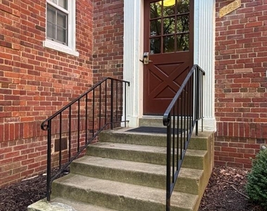 1742 Rhodes Street N - Photo Thumbnail 18