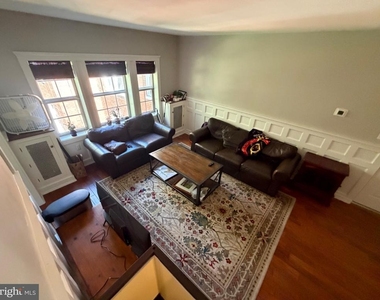 1742 Rhodes Street N - Photo Thumbnail 11