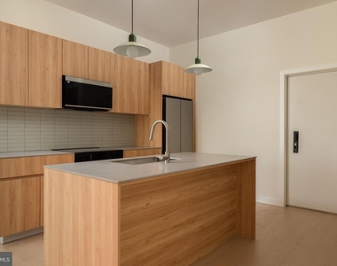 2976 Richmond Street - Photo Thumbnail 6