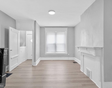 2648 N Myrtlewood Street - Photo Thumbnail 3