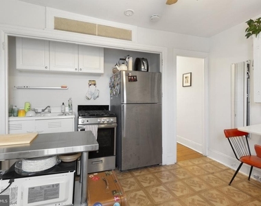 239 E Girard Avenue - Photo Thumbnail 6