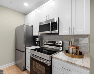 1420 Chestnut Street - Photo Thumbnail 14