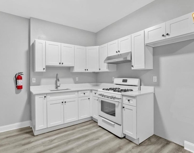 3218 N Hope Street - Photo Thumbnail 3