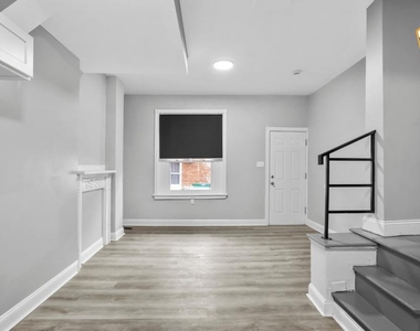 3218 N Hope Street - Photo Thumbnail 5