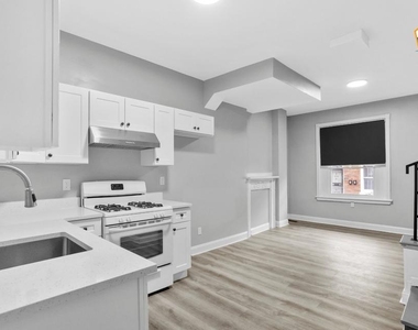 3218 N Hope Street - Photo Thumbnail 4