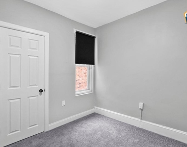 3218 N Hope Street - Photo Thumbnail 7