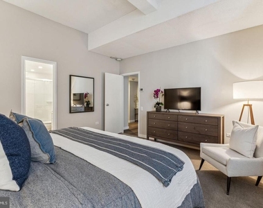 875 Sansom Street - Photo Thumbnail 12