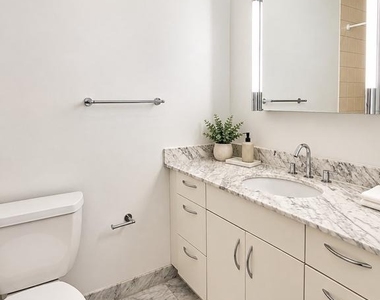 219 S 18th Street - Photo Thumbnail 8