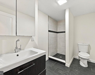 3002 W Girard Avenue - Photo Thumbnail 9