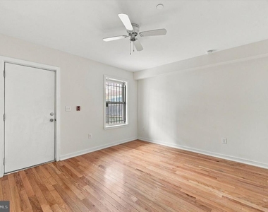 3002 W Girard Avenue - Photo Thumbnail 10