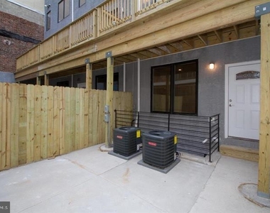 1322 S Howard Street - Photo Thumbnail 4
