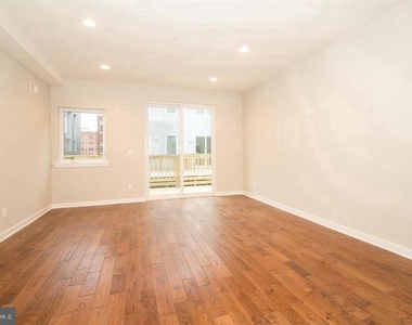 1322 S Howard Street - Photo Thumbnail 13