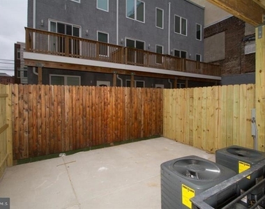 1322 S Howard Street - Photo Thumbnail 3