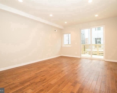 1322 S Howard Street - Photo Thumbnail 14