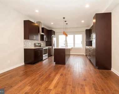 1322 S Howard Street - Photo Thumbnail 7
