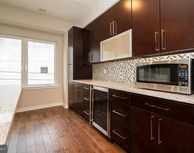 1322 S Howard Street - Photo Thumbnail 10