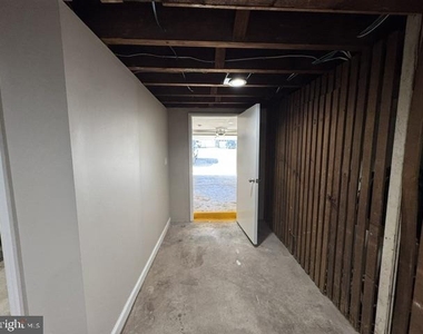 453 W Ellet Street - Photo Thumbnail 25
