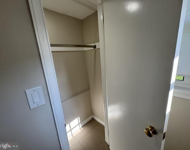 453 W Ellet Street - Photo Thumbnail 12