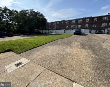 453 W Ellet Street - Photo Thumbnail 22