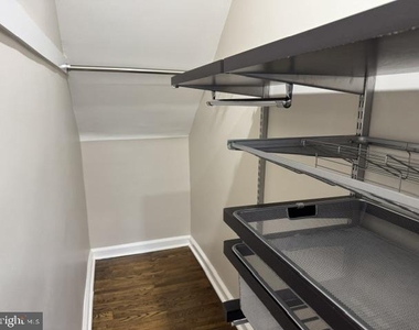 453 W Ellet Street - Photo Thumbnail 9