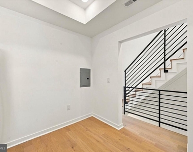 2821 Poplar Street - Photo Thumbnail 13