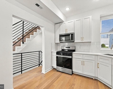 2821 Poplar Street - Photo Thumbnail 4