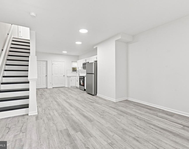 4629 N Marvine Street - Photo Thumbnail 6