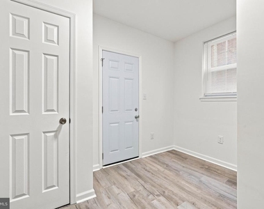 4629 N Marvine Street - Photo Thumbnail 10