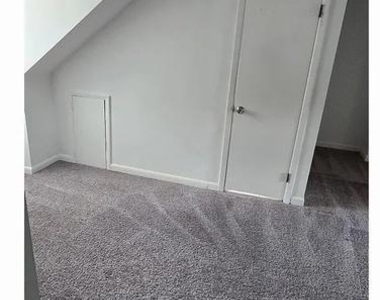 446 Evergreen Avenue - Photo Thumbnail 5