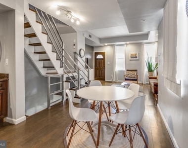1104 E Dunton Street - Photo Thumbnail 6