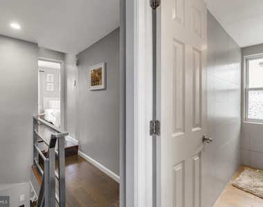 1104 E Dunton Street - Photo Thumbnail 10