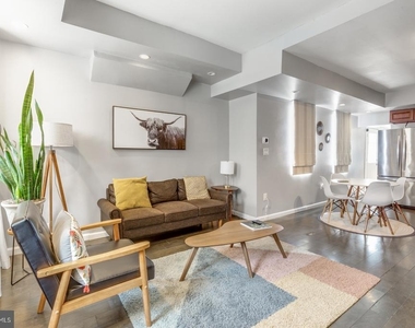 1104 E Dunton Street - Photo Thumbnail 1