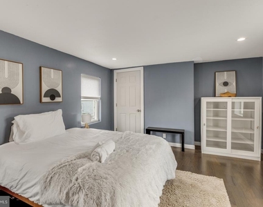 1104 E Dunton Street - Photo Thumbnail 17
