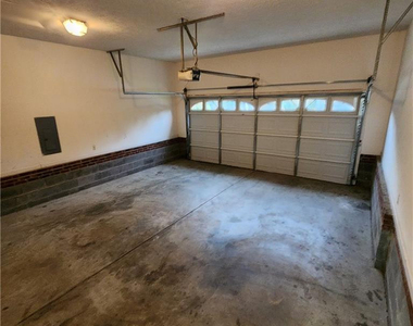 1825 Swann Street - Photo Thumbnail 13