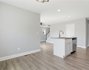 935 W Illinois Avenue - Photo Thumbnail 30