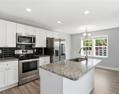 935 W Illinois Avenue - Photo Thumbnail 27
